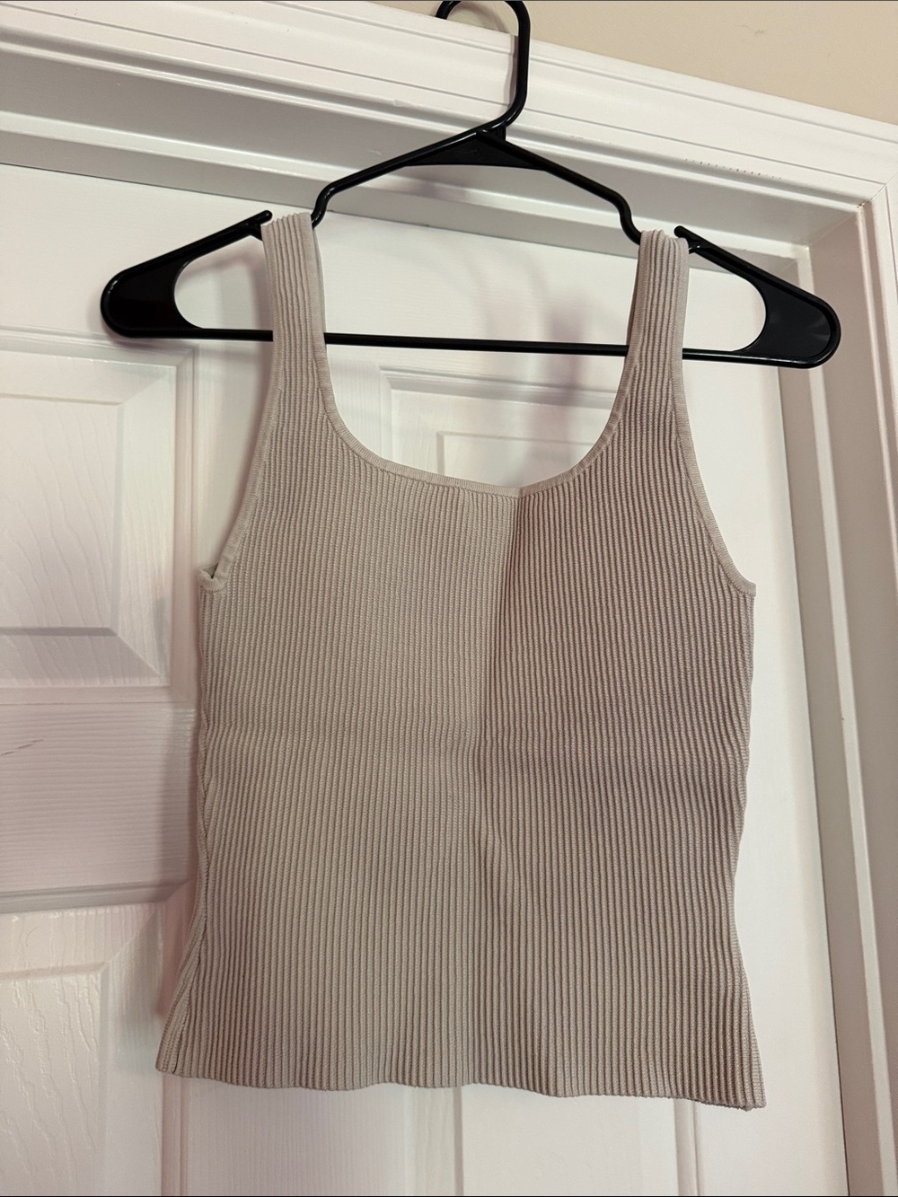 Babaton Ribbed Scoop Tank in Taupe